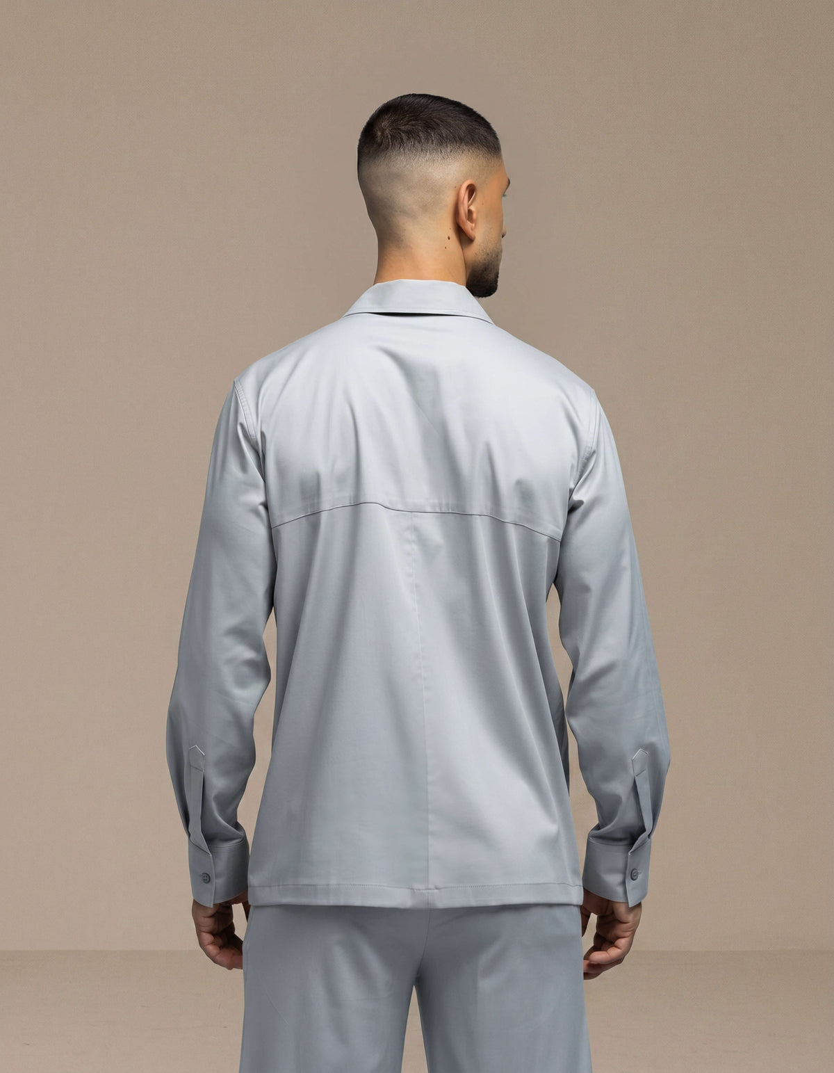 Long pocket zip up shirt