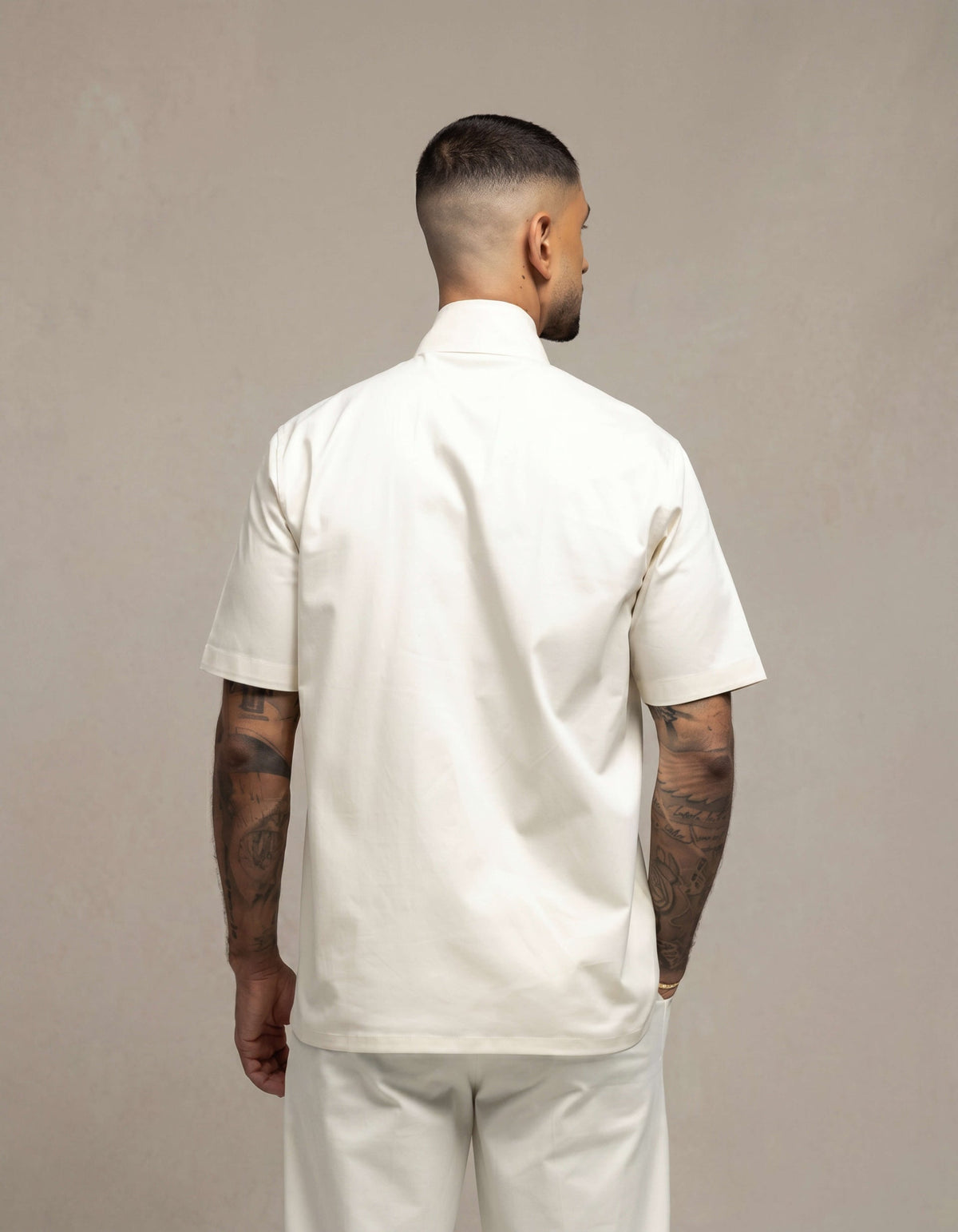 U panel short sleeve shirt
