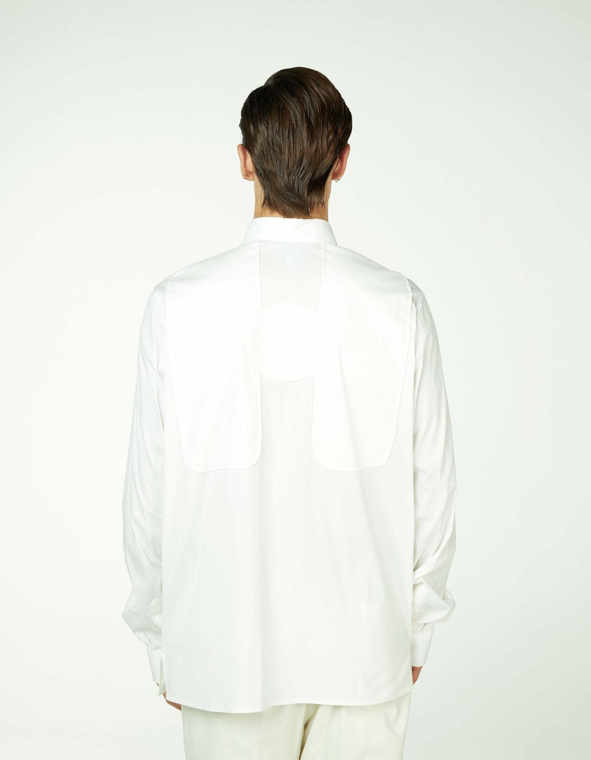 U panel shirt